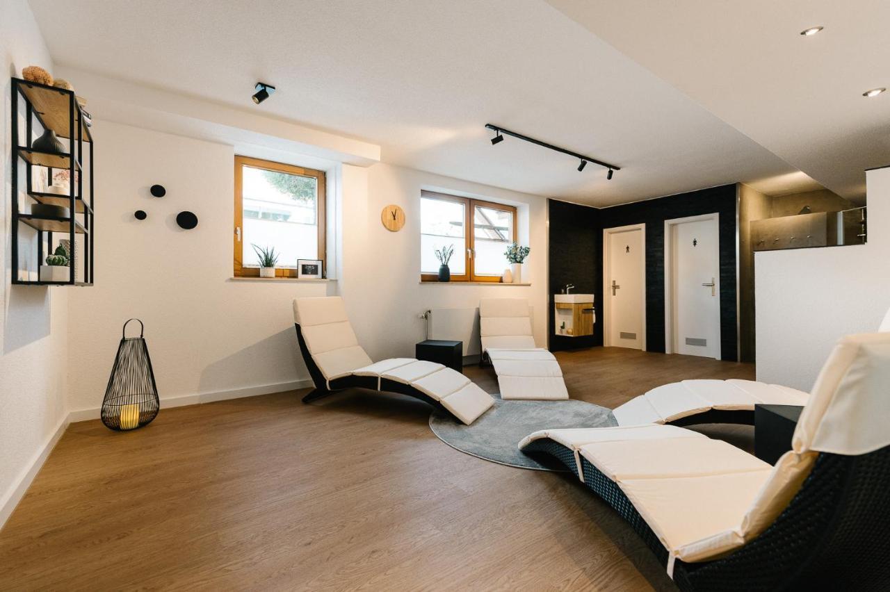 Moderne 2 Zi.-FeWo BlackForestArt Nähe Freiburg Simonswald Exterior foto